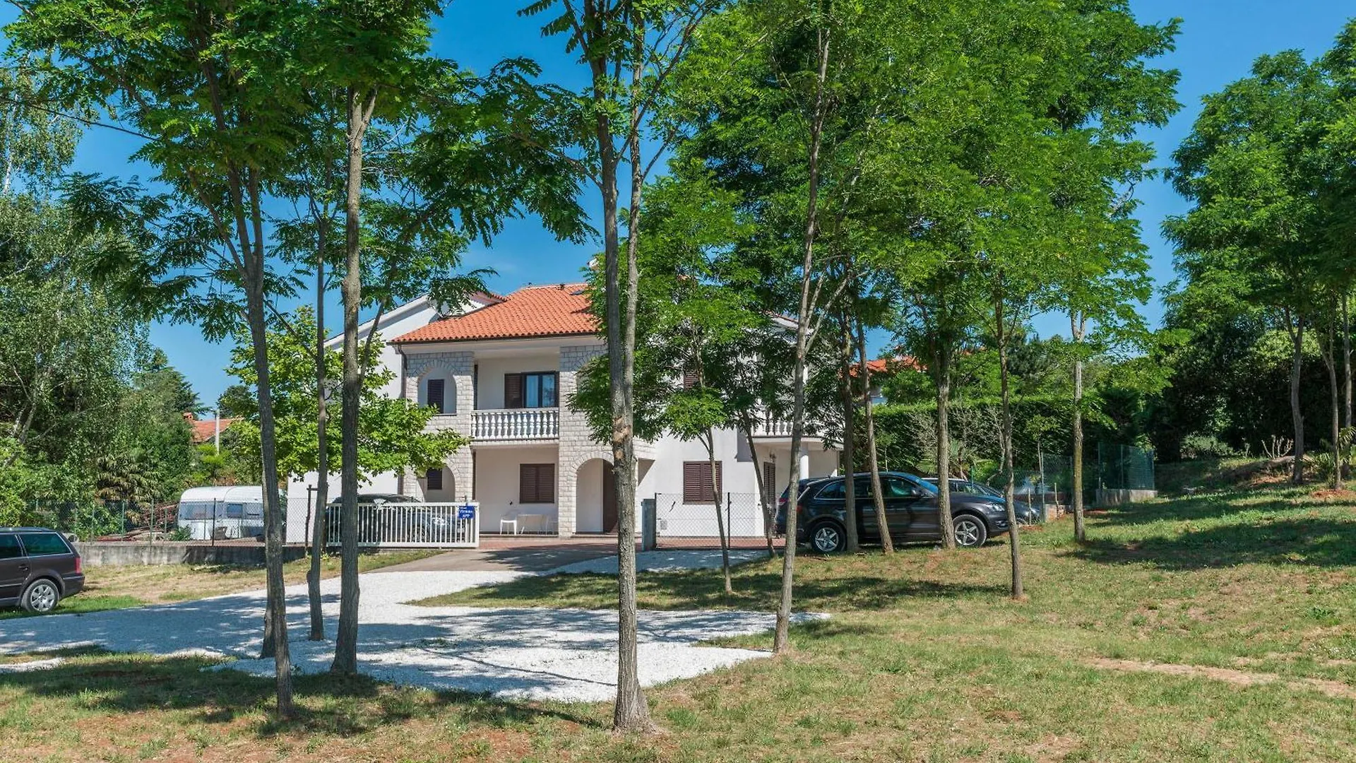 Apartments Vienna Zambratija